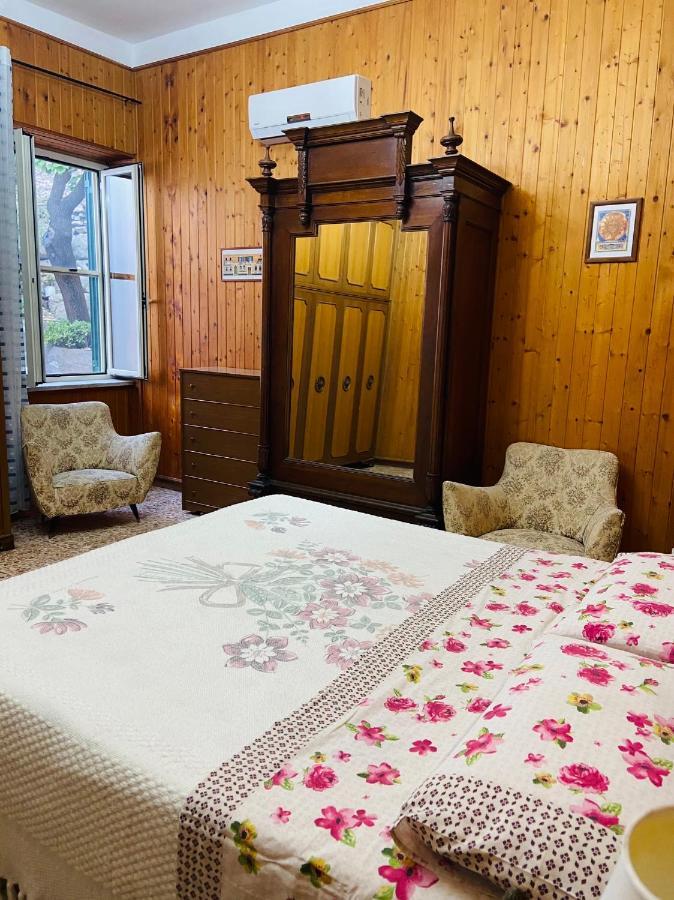Villa Ninetta-Isabella Gaeta Bagian luar foto