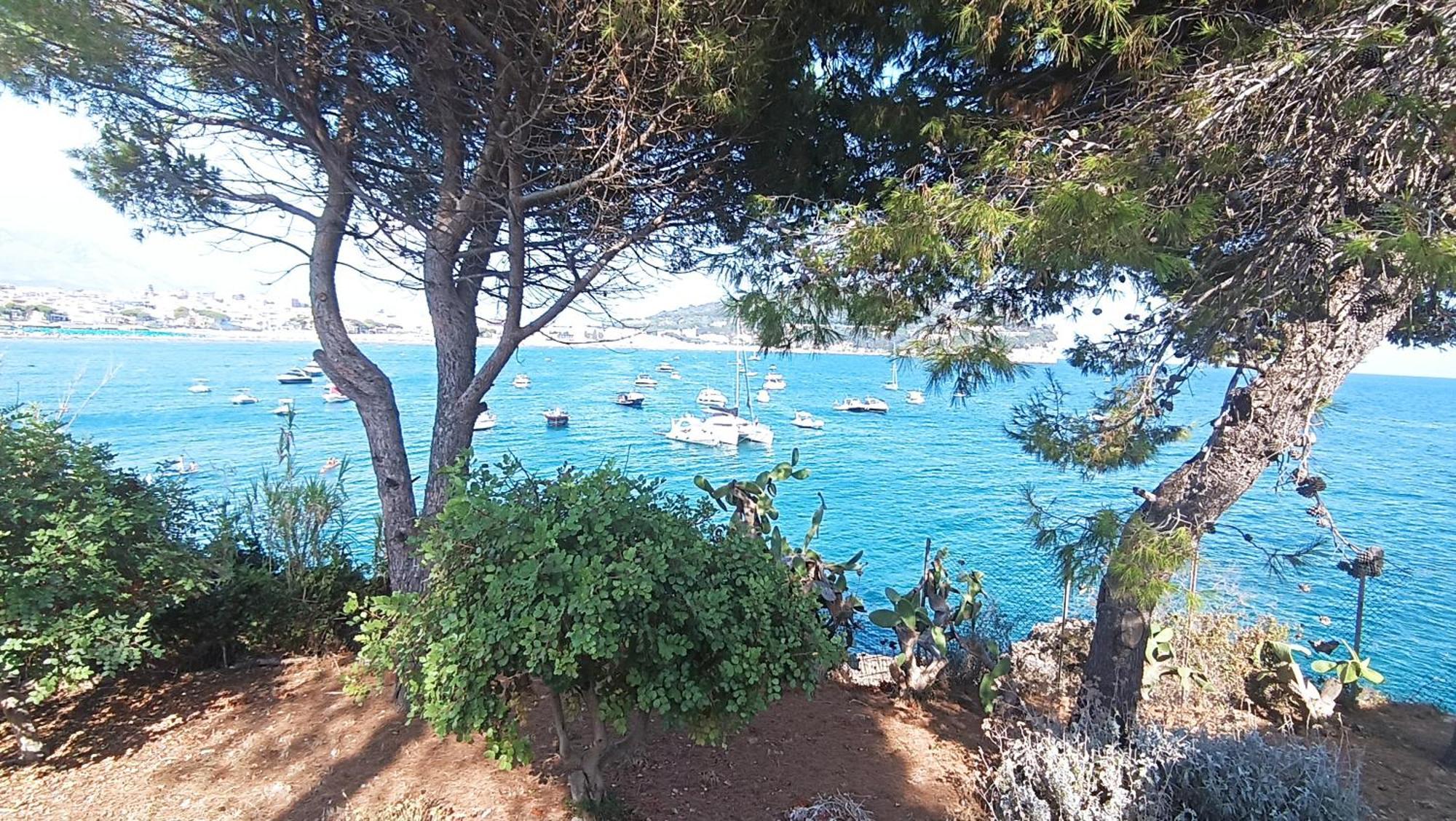 Villa Ninetta-Isabella Gaeta Bagian luar foto